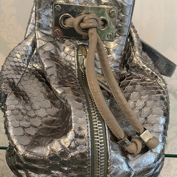 MICHAEL KORS/ITALY Metallic Python Silver Snake Skin Leather Shoulder Bag - Picture 12 of 17